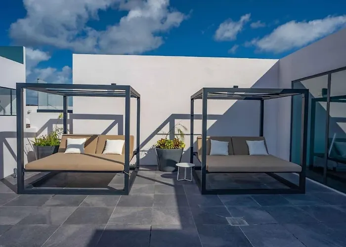 Casa de férias W Rooftop Ocean Views Near *