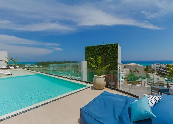 W Rooftop Ocean Views Near Casa de férias *
