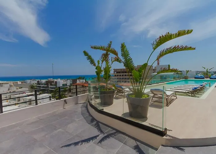 W Rooftop Ocean Views Near Casa de férias